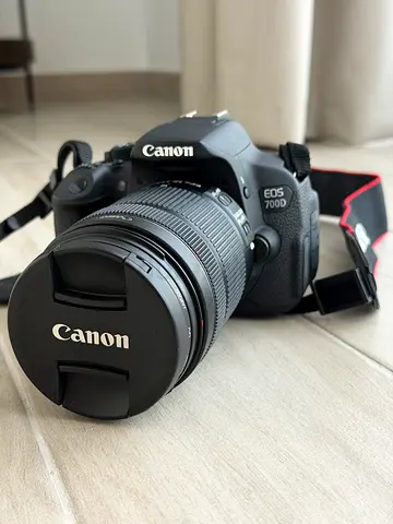 Canon EOS 700D IS STM with 18-135mm kit lens