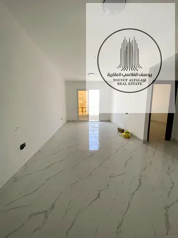 غرفة وصالة أول ساكن ماستر بلكونة المويهات عجمان