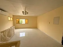 Second tenant _ 3 bedrooms _ 4 bathrooms _ 2 spacious majlis _ Built-in wardrobes _ Prime location