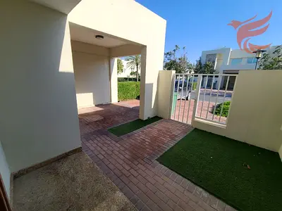 Corner villa in Bermuda 2BR + Maidroom