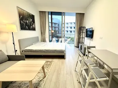 Fully Furnished Studio / Modern Unit| Vacant