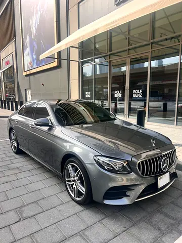 Mercedes-Benz E 300 fully loaded, great engine and super clean!