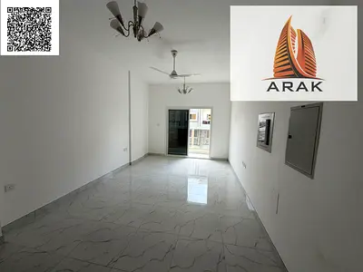 🏡 للايجار السنوي – شقة غرفتين وصالة في عجمان 📍 المويهات 3 – قريب من شارع محمد بن زايد  ✨ تفاصيل الشقة: 🔹 غرفتين نوم + صالة واسعة 🔹 2 حمام 🔹 بلكون