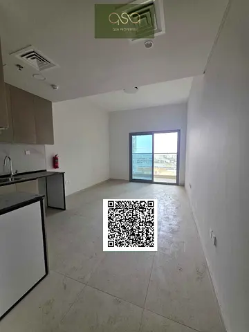 Empty Studio Apartment With Gym & Pool Access Available For Rent!