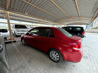 Nissn Tiida 2008 gcc spec lady driven low milleage