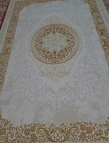 Elegant Decorative Area Rug