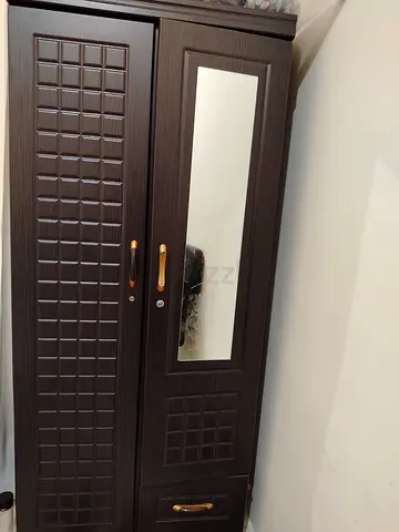 Stylish Wardrobe with Mirror
