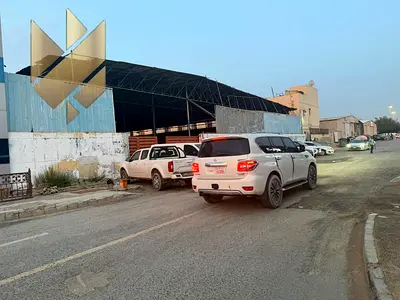 مبنى تجاري + شبرة كبيرة للإيجار في الصناعية 6 – الشارقة