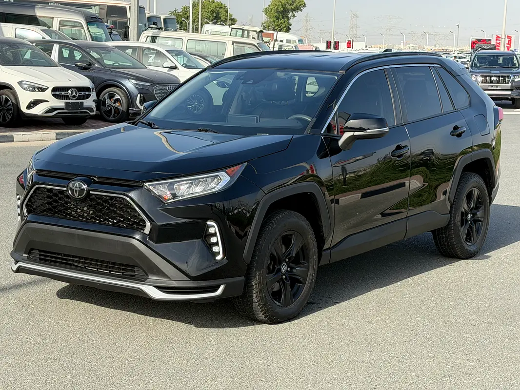Toyota Rav 4 2020 — photo 1 of 18