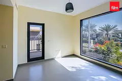 Spacious | Single Row | Near Park