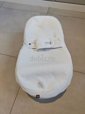 Red Castle Cocoonababy - white baby lounger (baby nest) - gently used