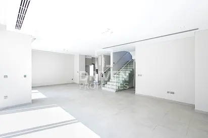 Prime Location | Back to Back | Unique Layout