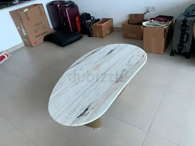 Selling Top quality coffee table like a new condition