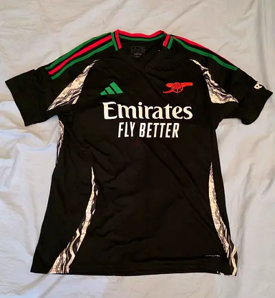Arsenal jersey original (never worn!)