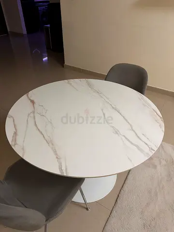 Elegant Round Marble Dining Table