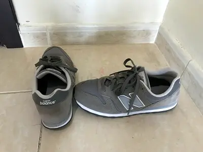 Grey New Balance sneakers - lightly used