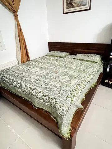 Wooden solid bed frame 180x200