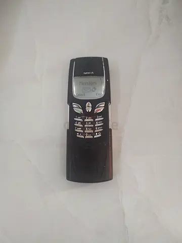 Nokia 8890 vintage phone