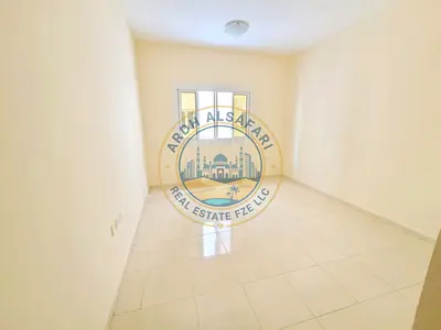 SPACIOUS 1BHK APARTMENT MASTER BADROOM WITH COVERED PARKING
