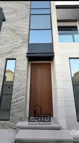 A great opportunity to own a family villa in a quiet and desirable location in Al Hoshi, ideal for comfortable family living