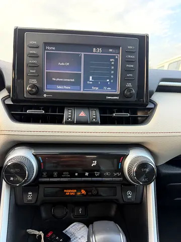 صورة مصغرة 17 لـ 2021 Toyota RAV 4