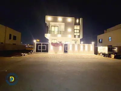 بجوار حديقة الحميدية فيلا 5غرف ومسبح  وروف شامل رسوم تسجيل والسعر مغري