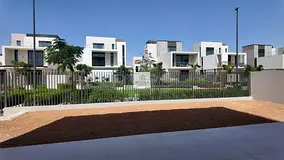READY TO MOVE | BRAND NEW |UNFURNISHED | GREAT COMMUNITY