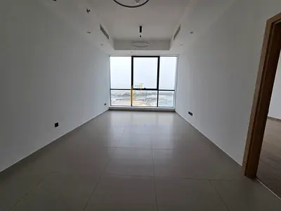 فرصة استثنائية لامتلاك شقة بإطلالة بحرية مباشرة في الممزر 🌊✨