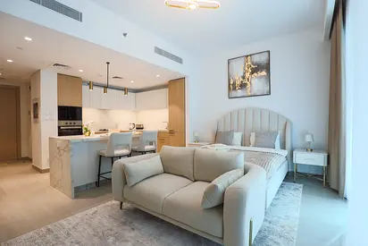 Stylish Studio at Berkeley Place by Ellington
