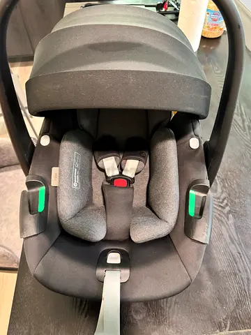 Maxi Cosi 360 Pebble car seat