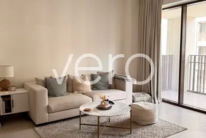 Modern Unit | Lagoon Access | Tenanted