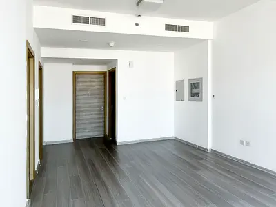 Unfurnished Unit | Large Balcony | Community View