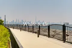 DESIGNER VILLA | WATERFRONT LIVING | LIFT