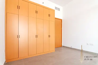 1 BEDROOM + STUDY ROOM - NEAR CREEK METRO - LAST 2 UNITS