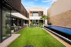 Corner Villa | High ROI | Vacant on Transfer