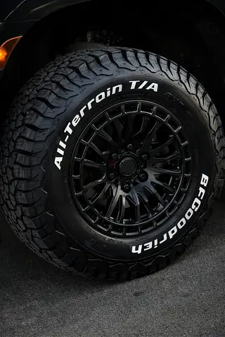 BFGoodrich KO3 265/70R17 – White Letter – Excellent Condition for SUV/ ALL-TERRAIN 4 tires set