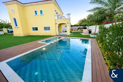 3 Bed Large | Huge 7k Plot | Upgraded & Pool