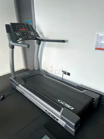 Cybex treadmill - commercial-grade, well maintained