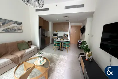 1 Bed Apartment Available Now | Furnished
