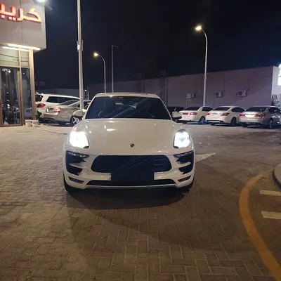 2018 Porsche Macan GTS - GCC Specs