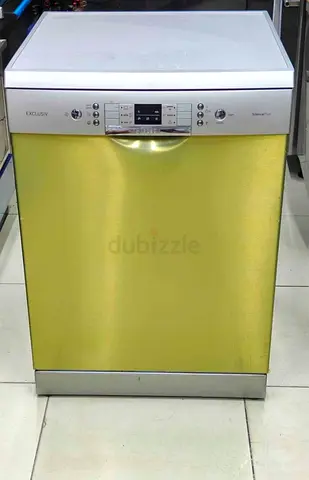 Free delivery Bosch brand 3 rack dishwasher like new condition