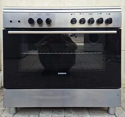 Siemens 5burner gas cooker for sale 60×90 size