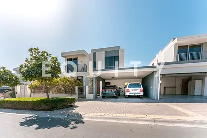 Fully Extended | Perfectly Located E3 | VOT