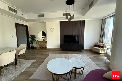 Furnished | Mid Floor | Spacious | Bright | Vacant