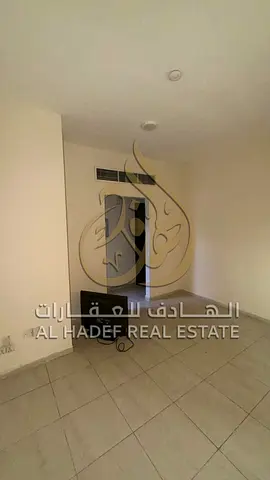 شقة للإيجار في البوطينة الشارقة | غرفة وصالة | ثاني ساكن | قريب من الخدمات | سعر اقتصادي