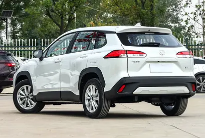 2026 Toyota COROLLA CROSS 照片 12