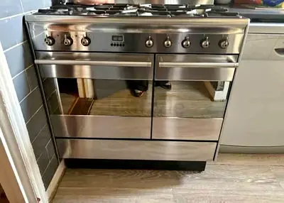 Smeg 5 burner gas with electric double oven