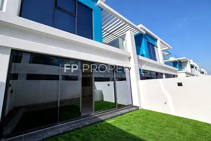 4-Bed Townhouse | Lagoon Community | Pvt Garden | Back to Back