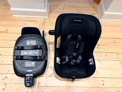 Nuna Todl next 360 spin car seat and isofix base