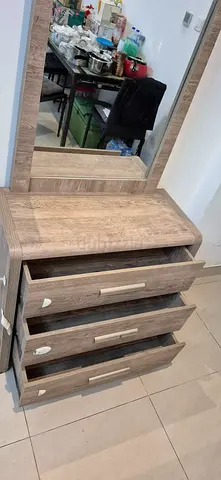 Dresser with 3 storage drawers